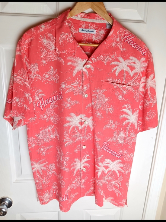 Tommy Bahama Other - Tommy Bahama Mens Large Short Sleeve Coral Hawaii Exclusive Silk Button Up